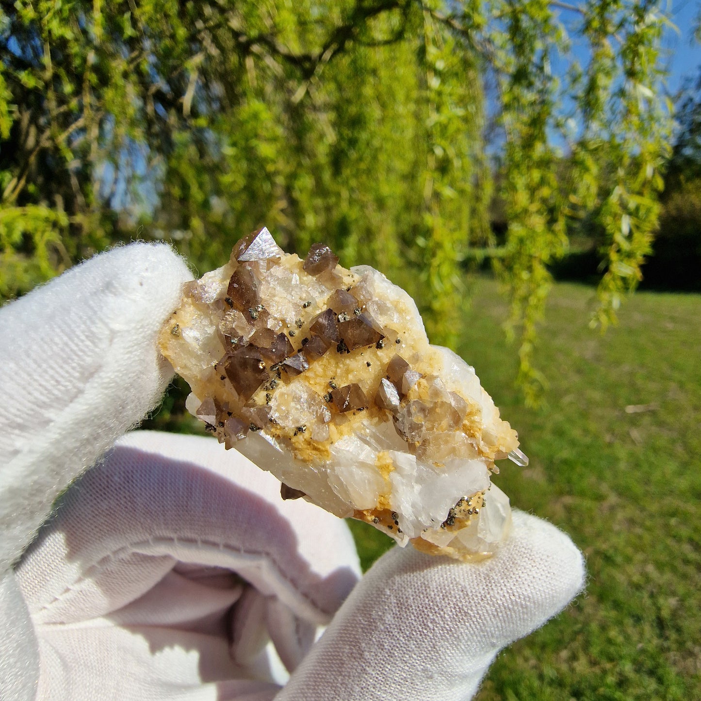 Scheelite on Quartz - Chenzou, China.