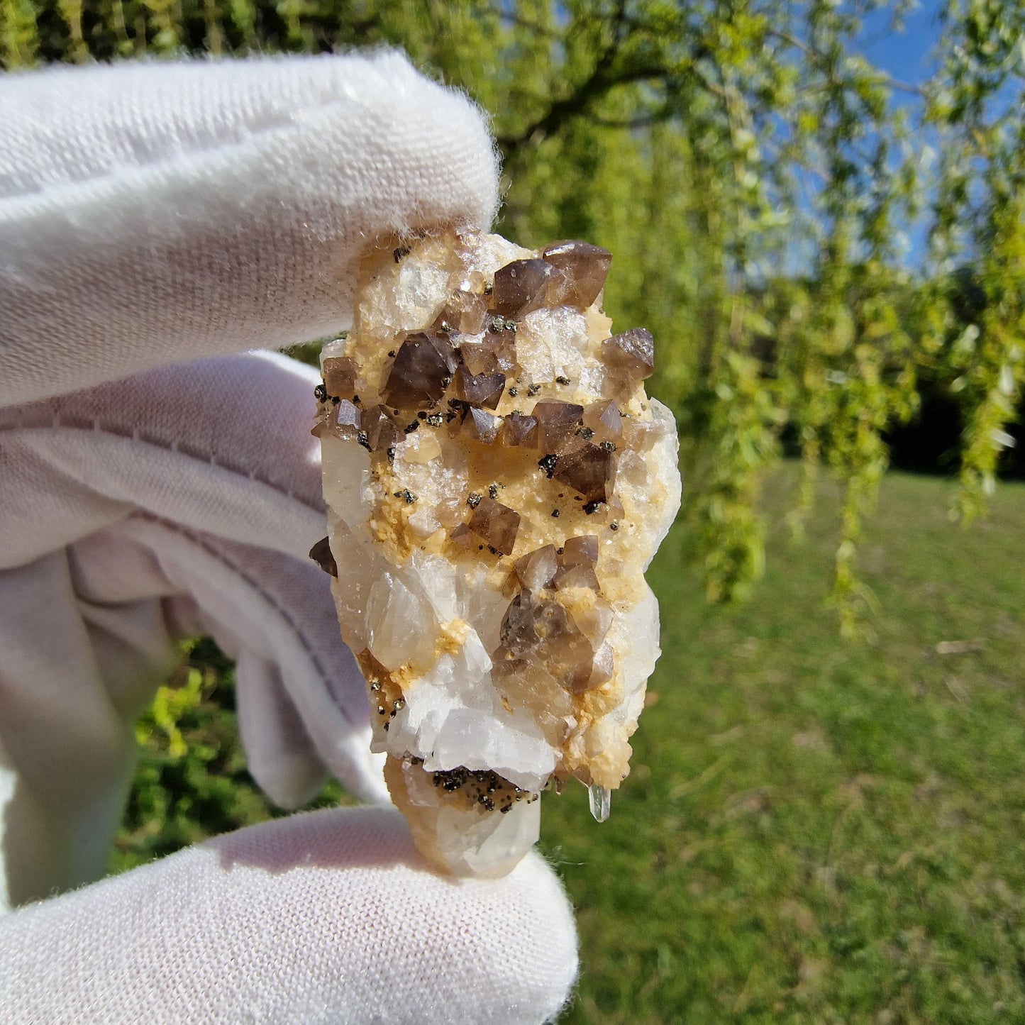 Scheelite on Quartz - Chenzou, China.