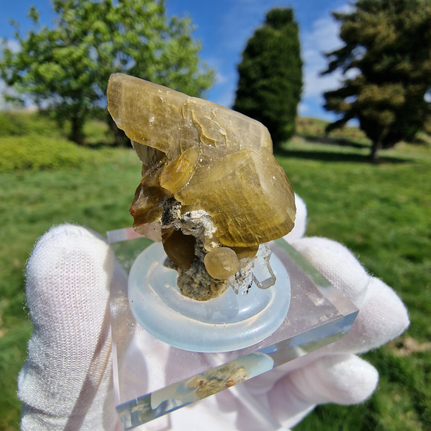 Siderite and Quartz - Iouriren Mine, Morocco.